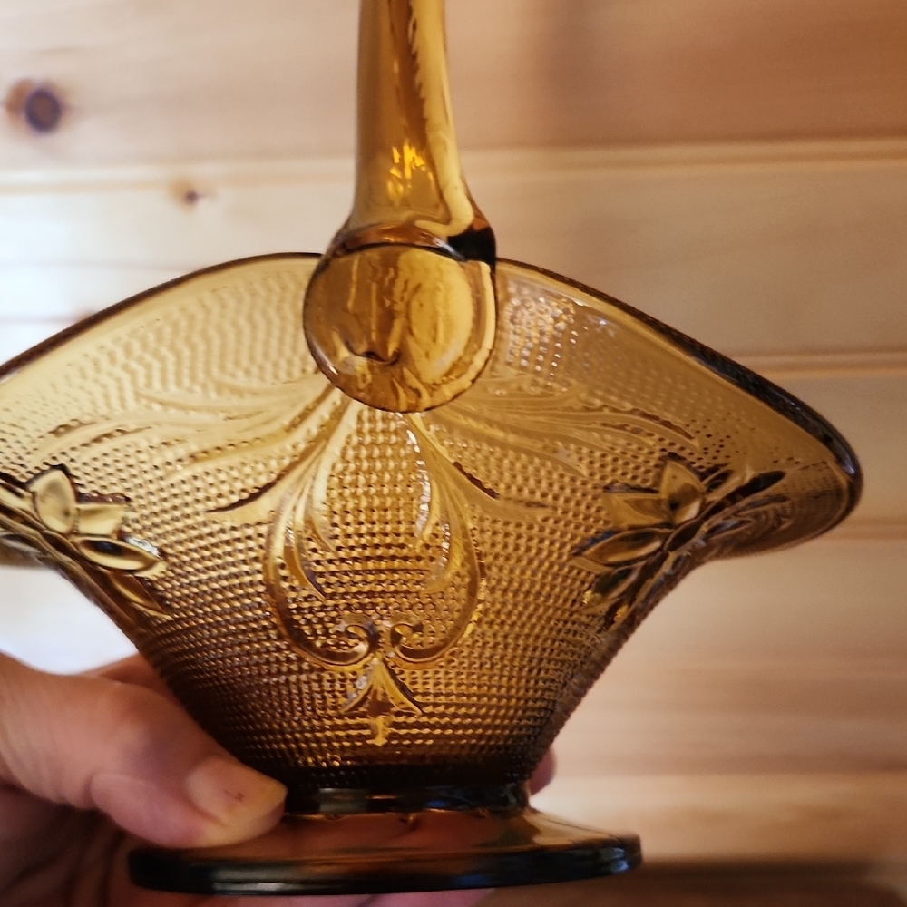 Brown Glass Accent Basket with Vintage Decor - Picture 4 of 8